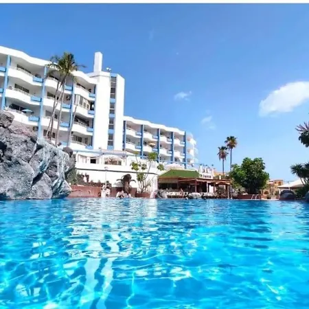 Golf Vila3 *